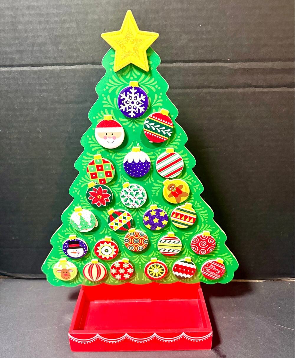 Melissa & Doug Countdown to Christmas Wooden magnetic Advent Calendar tree